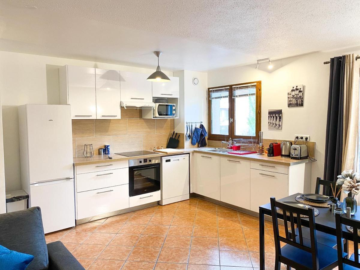 Luxueux Appartement Evry Centre - Parking - Rer A 10 Min Courcouronnes Exterior photo